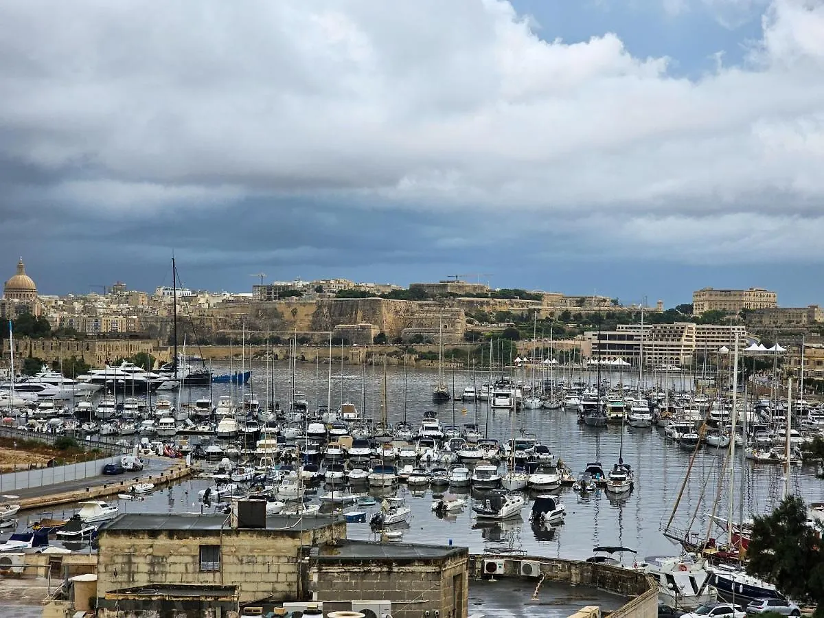 Mive Luxury Sea View Penthouse Apartment Gzira 0*,  Malta