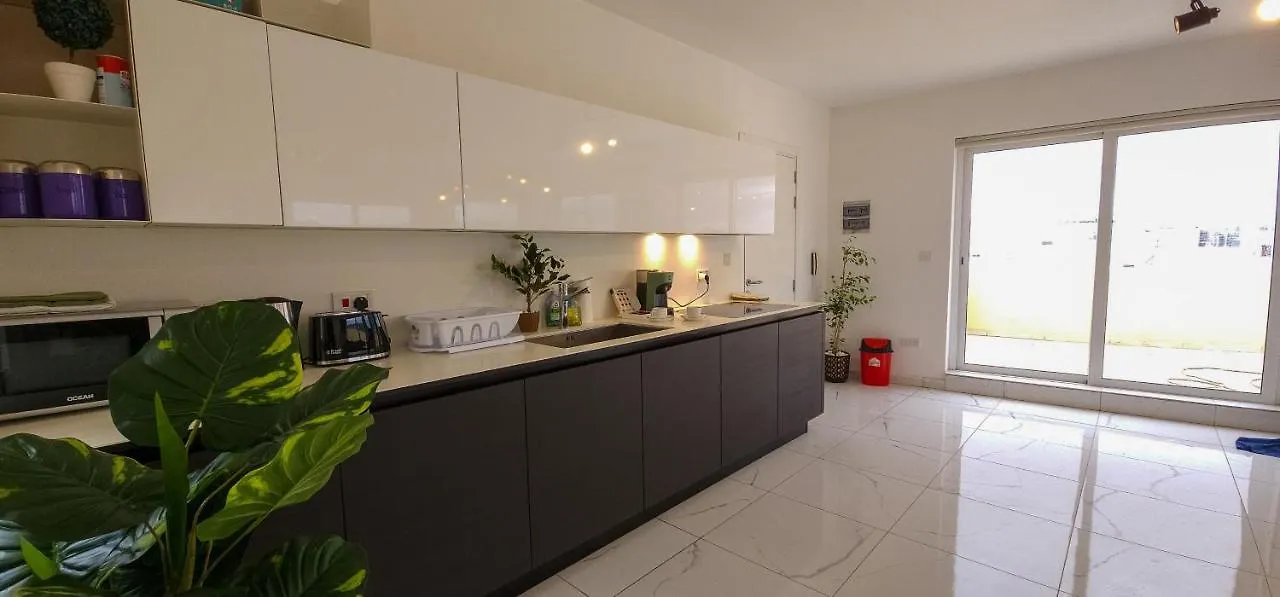 Mive Luxury Sea View Penthouse Apartment Gzira Malta
