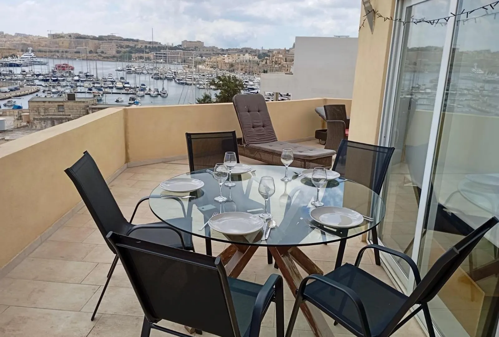 Mive Luxury Sea View Penthouse Apartment Gzira Malta